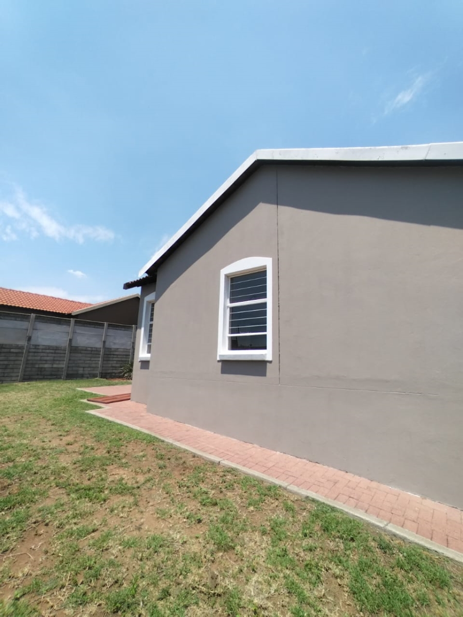 2 Bedroom Property for Sale in Brits North West